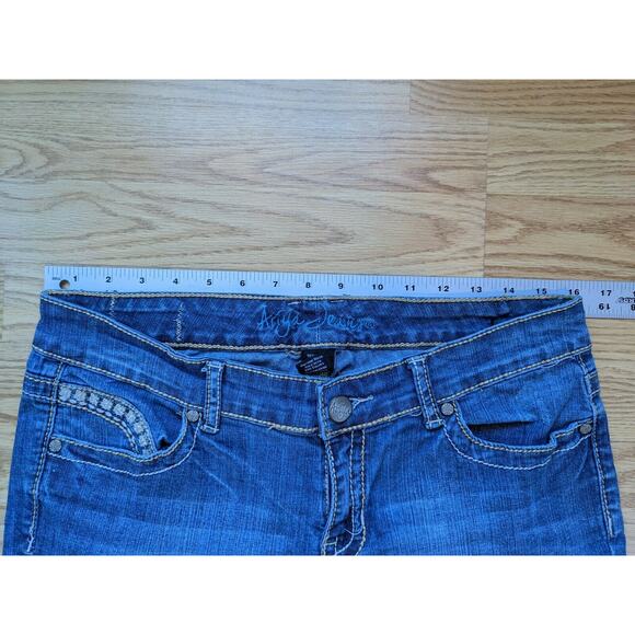 Womens Ariya Jeans Size 11/12 Embroidered Denim Blue Decorated Pockets SEE DESC - Picture 6 of 11